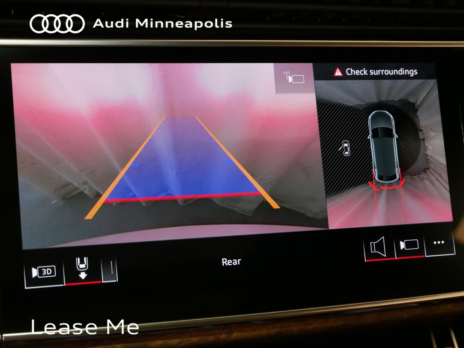 Thumbnail: 2026 Audi Q8 - 20