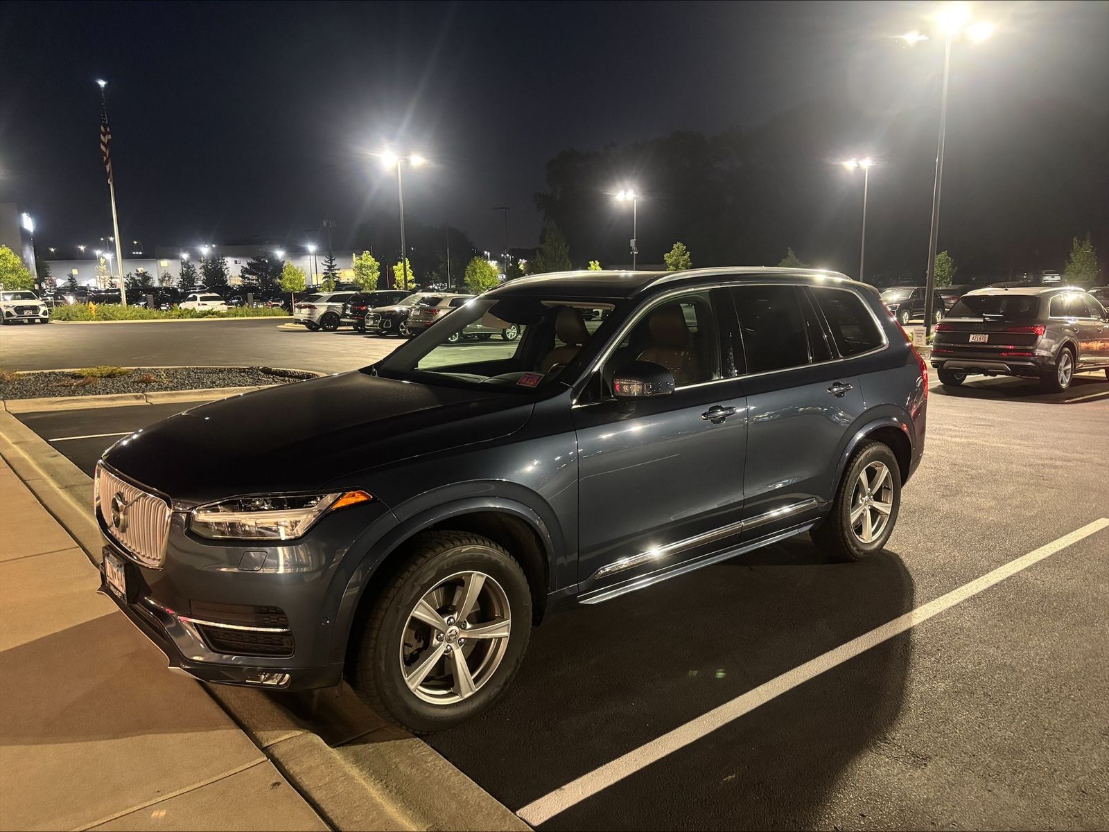 Thumbnail: 2018 Volvo XC90 - 1