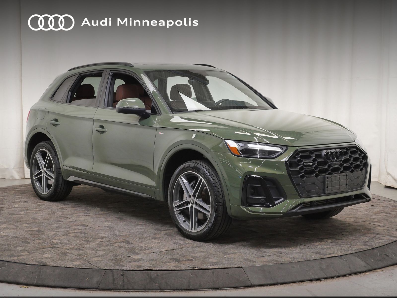 Thumbnail: 2023 Audi Q5 - 10