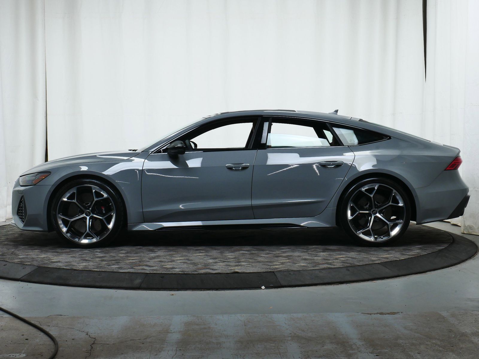 Thumbnail: 2026 Audi RS 7 - 4