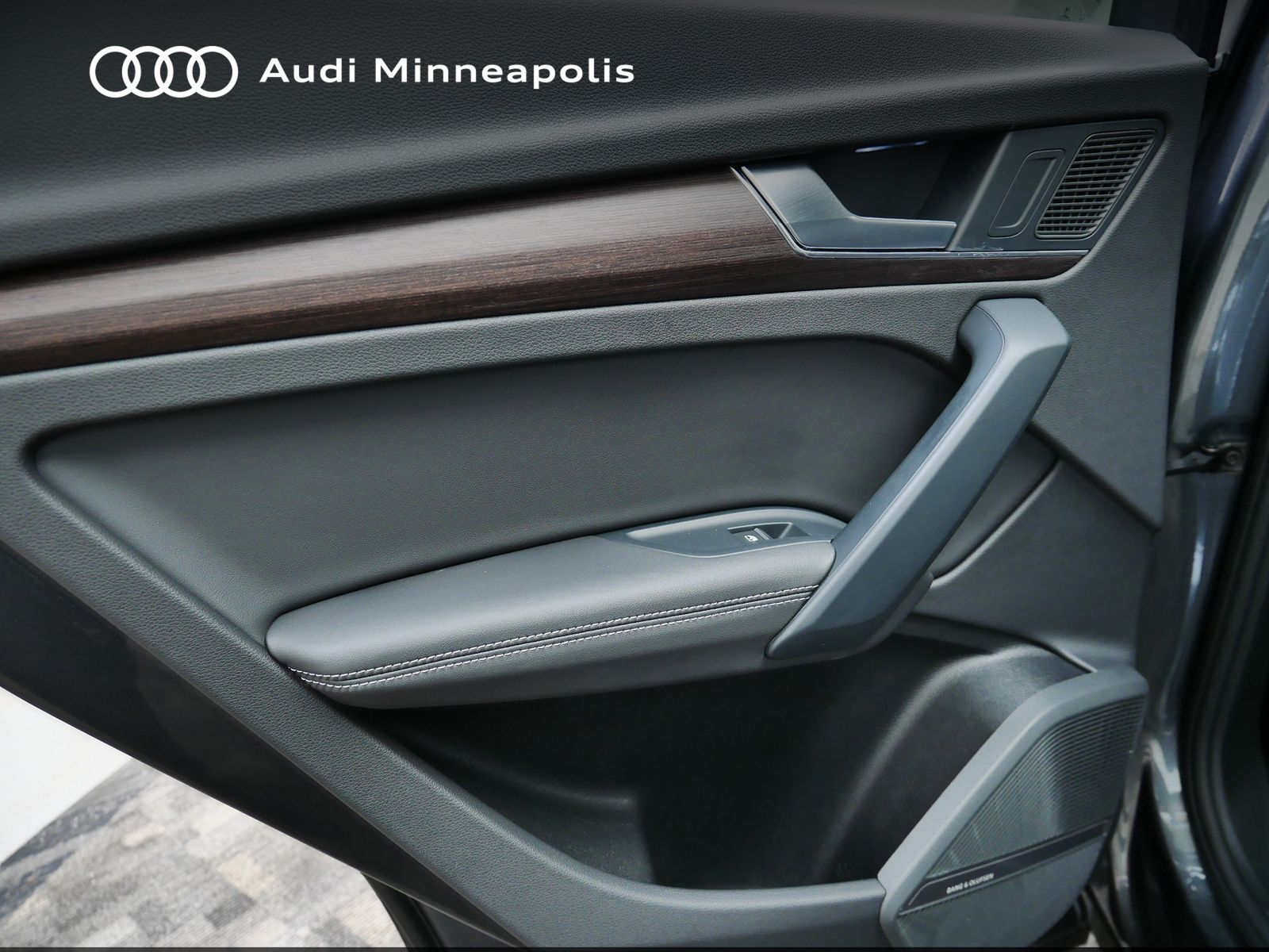 Thumbnail: 2023 Audi Q5 - 17