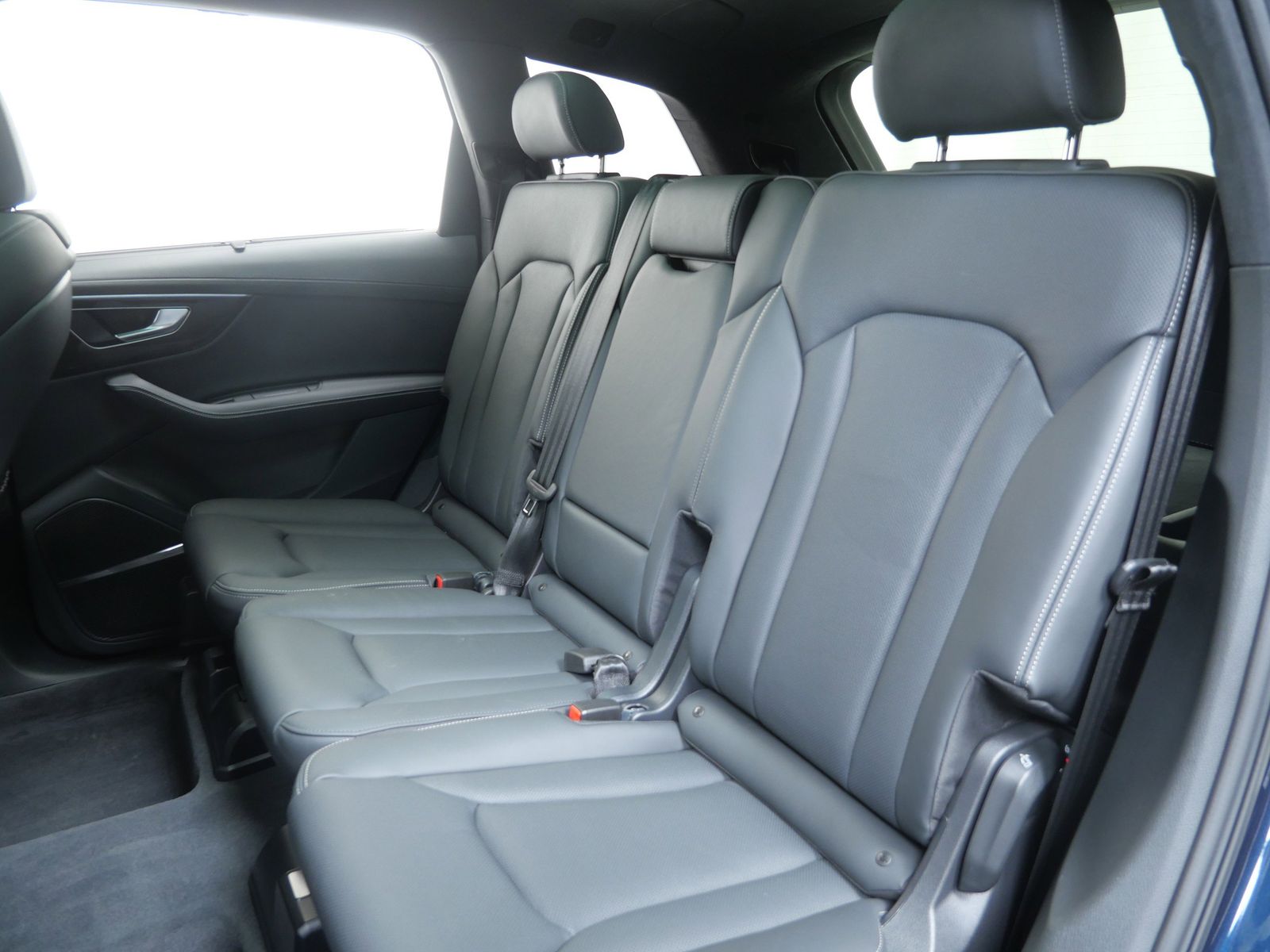 Thumbnail: 2026 Audi Q7 - 12