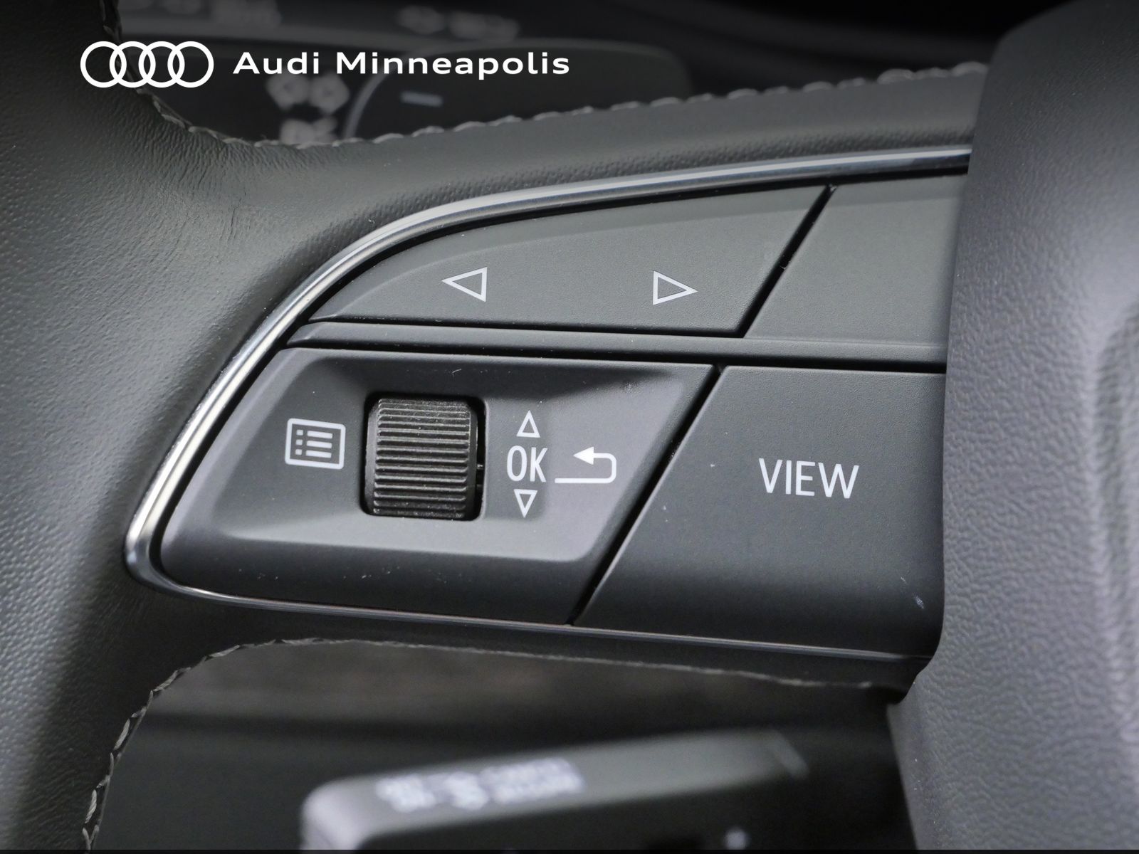 Thumbnail: 2023 Audi Q8 - 21