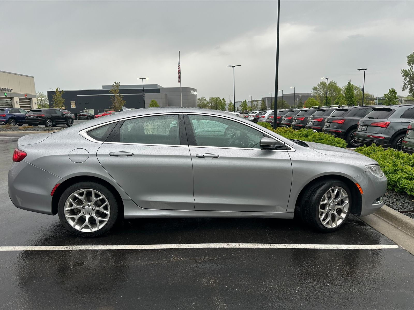 Thumbnail: 2016 Chrysler 200 - 6