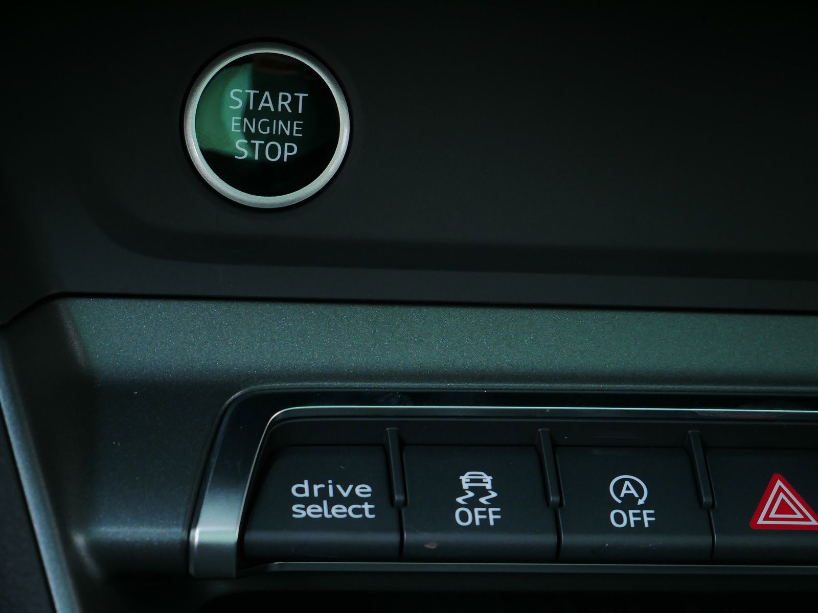 Thumbnail: 2025 Audi Q3 - 25