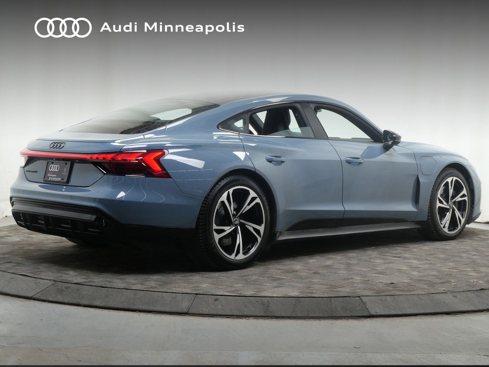 Thumbnail: 2023 Audi e-tron GT - 7