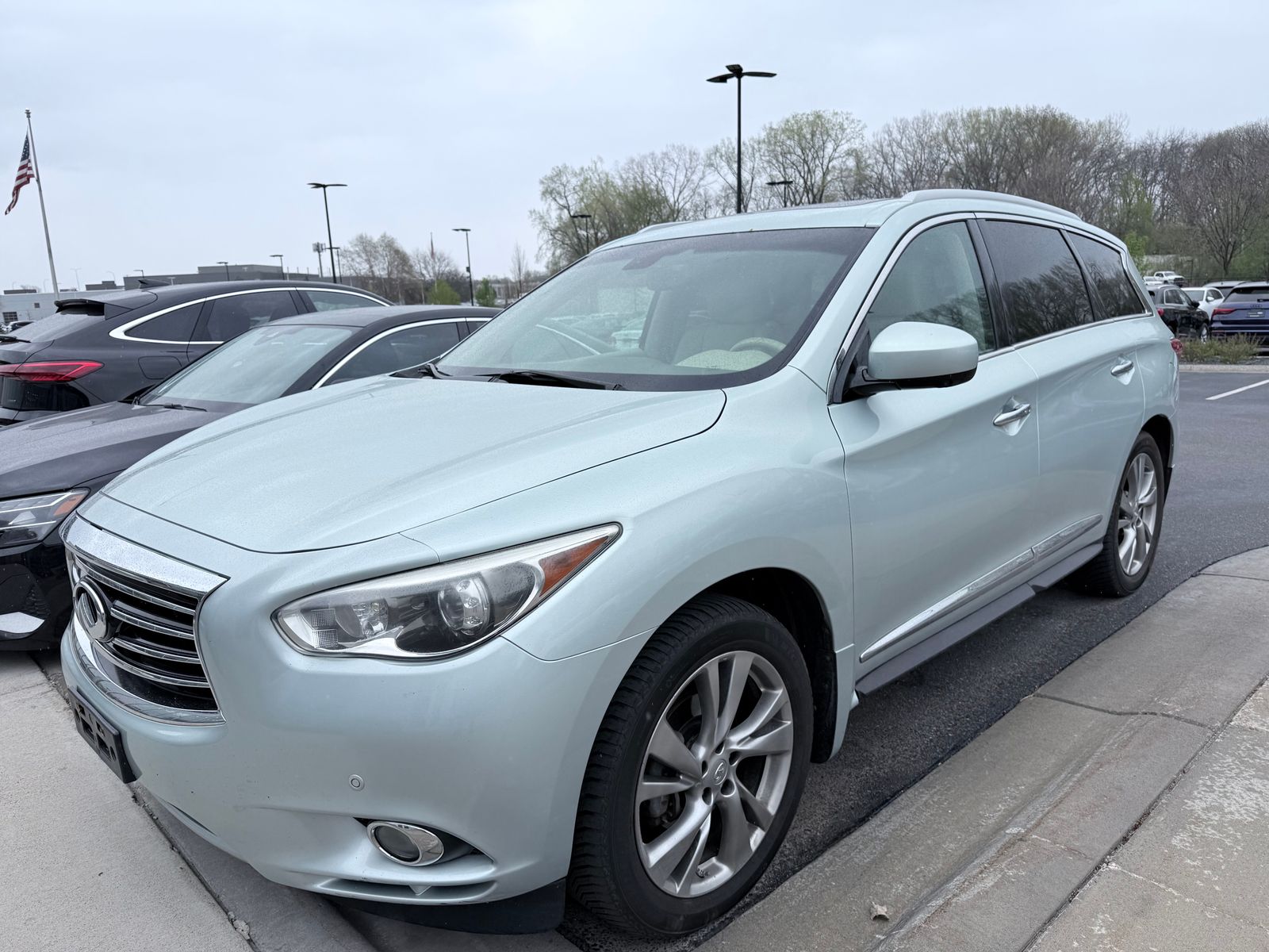 Thumbnail: 2013 INFINITI JX35 - 1