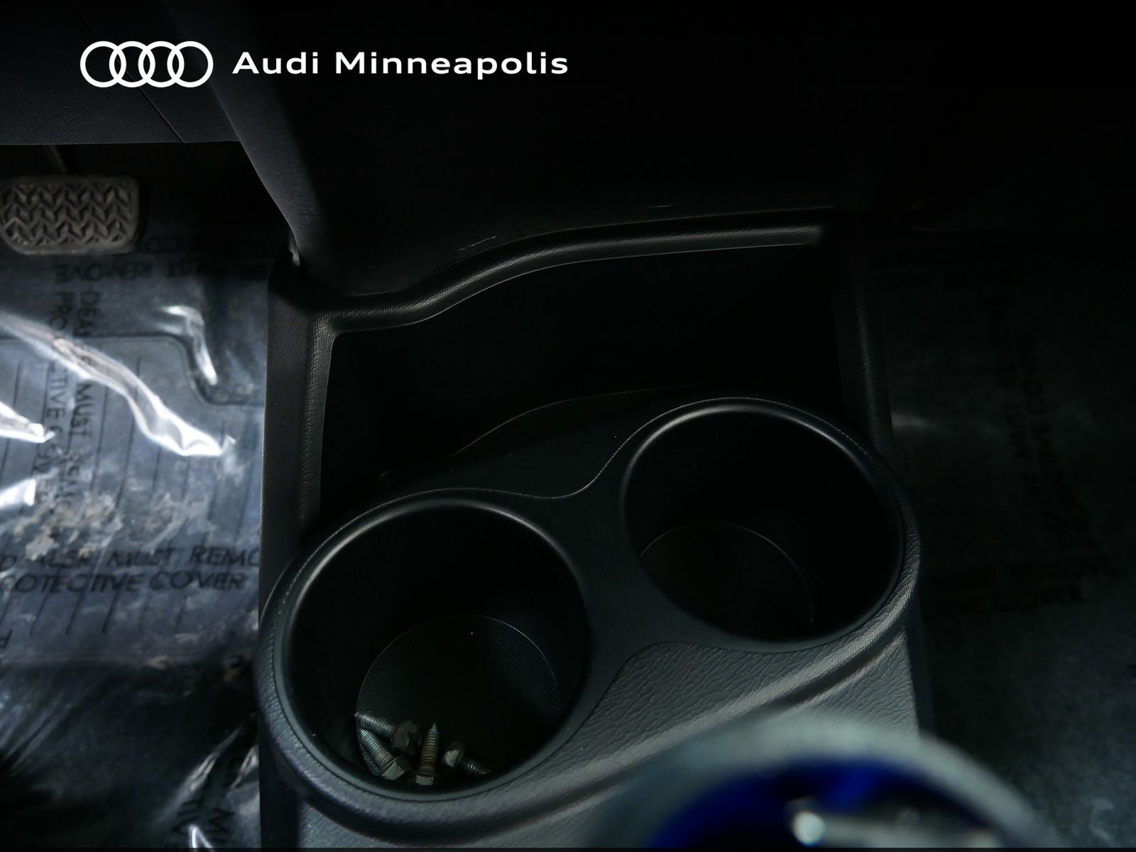 Thumbnail: 2015 Toyota Prius c - 24