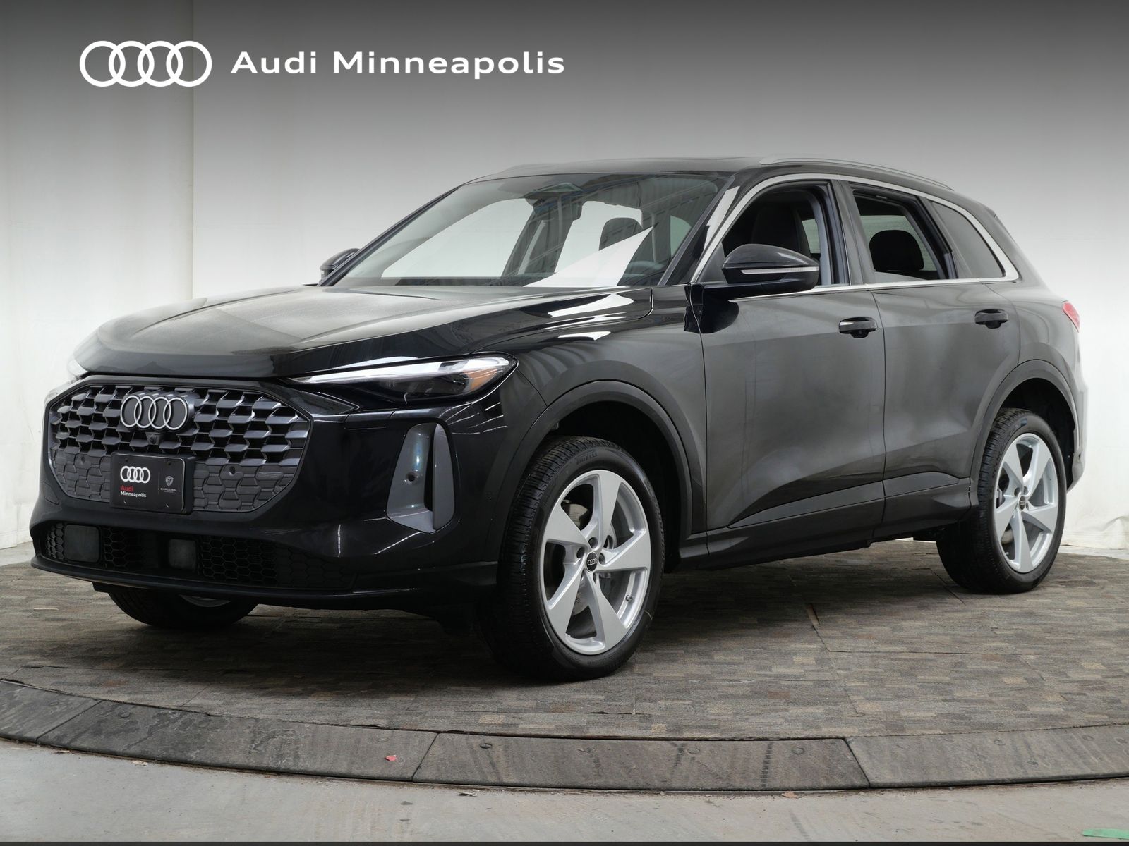 Thumbnail: 2025 Audi Q5 - 1