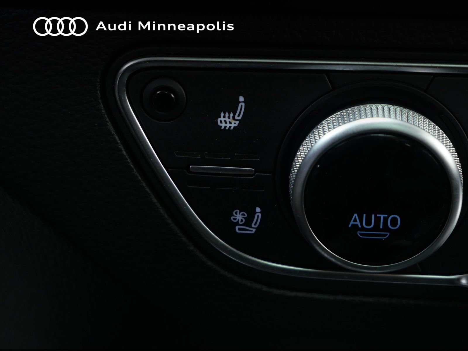 Thumbnail: 2023 Audi Q5 - 32