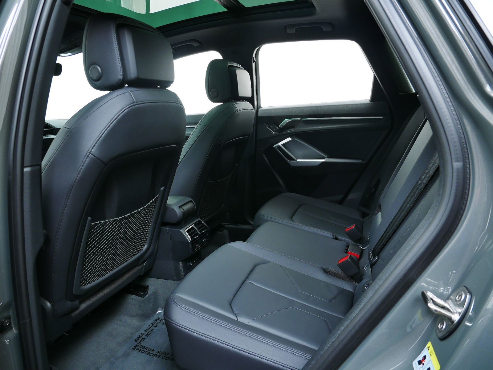 Thumbnail: 2025 Audi Q3 - 12