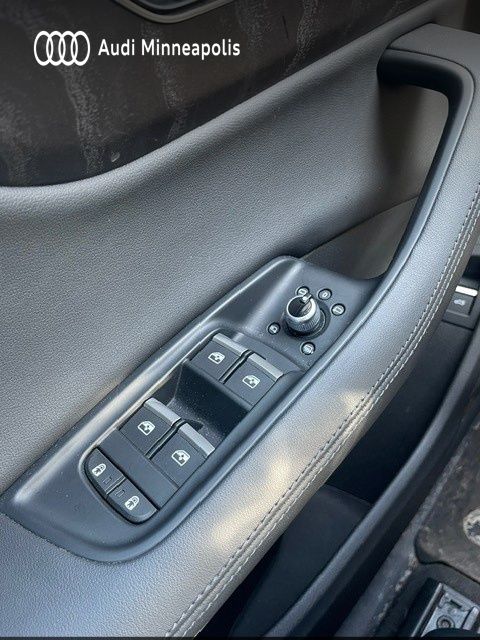 Thumbnail: 2023 Audi Q7 - 15