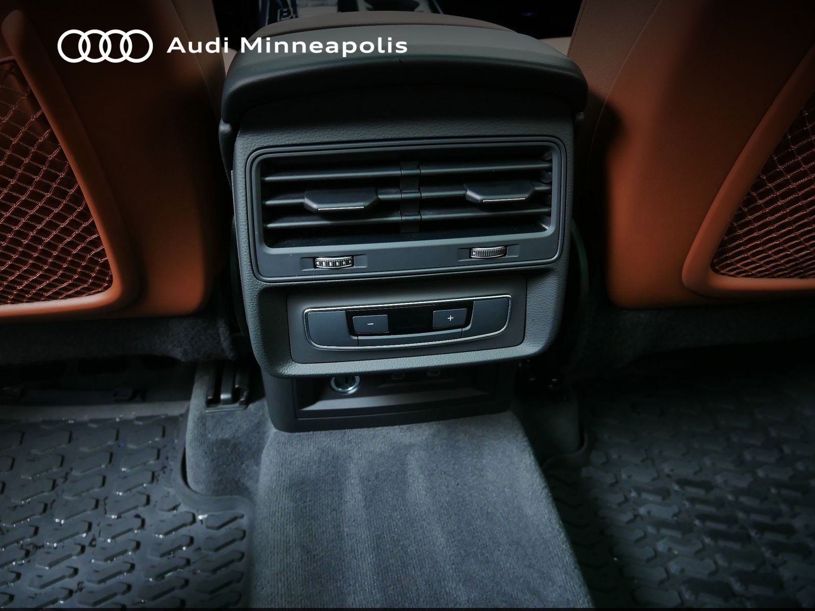 Thumbnail: 2023 Audi Q7 - 17