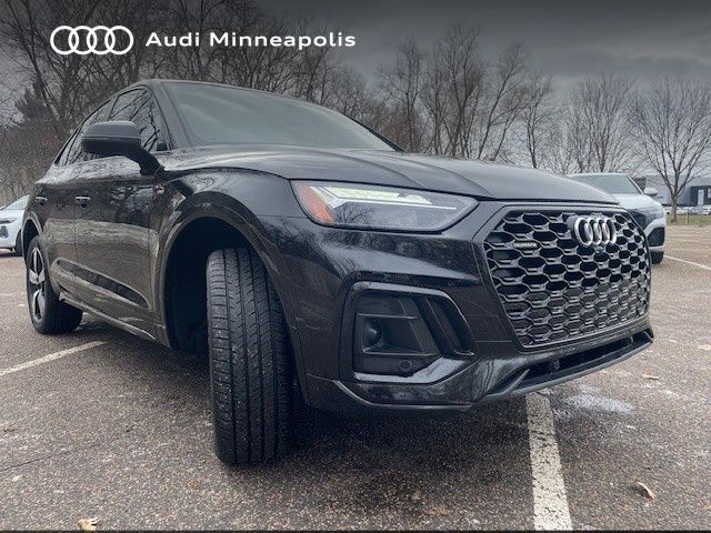 Thumbnail: 2023 Audi Q5 - 9