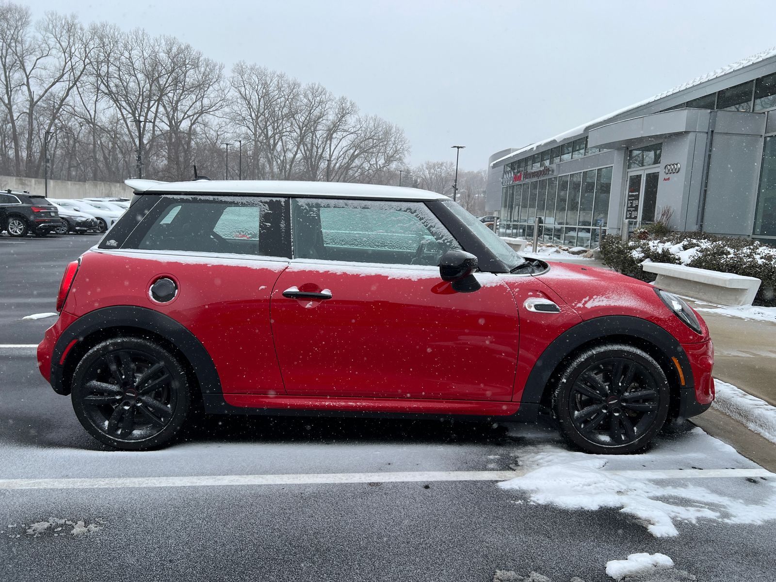 Thumbnail: 2021 MINI Cooper Hardtop - 3