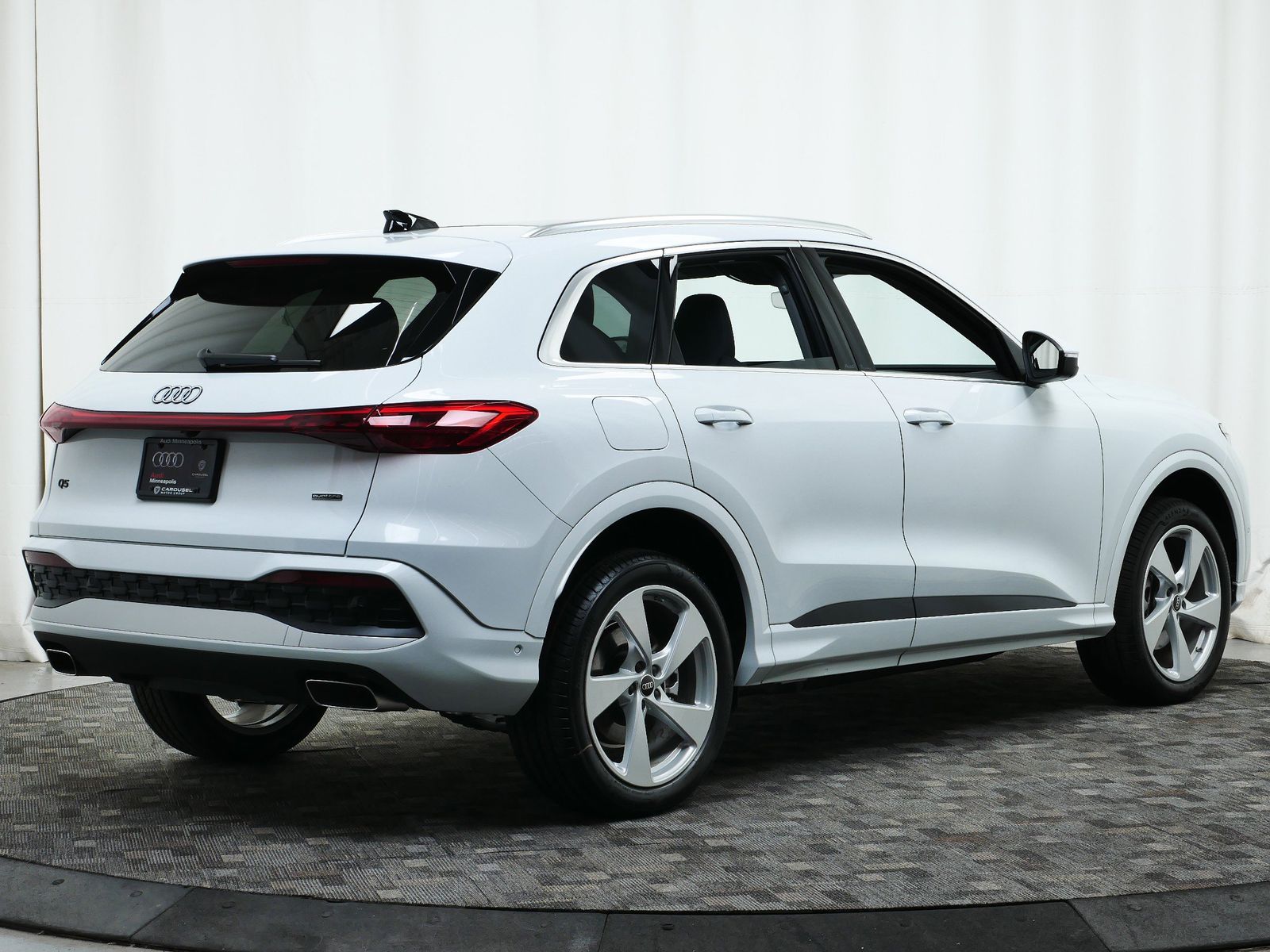 Thumbnail: 2025 Audi Q5 - 6