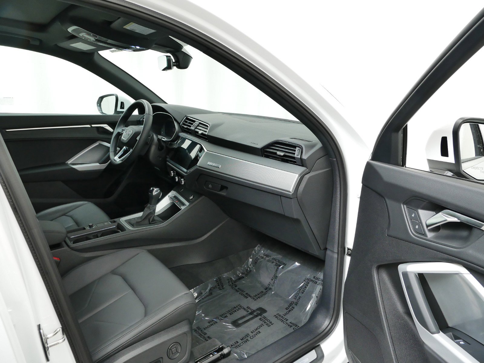 Thumbnail: 2023 Audi Q3 - 28