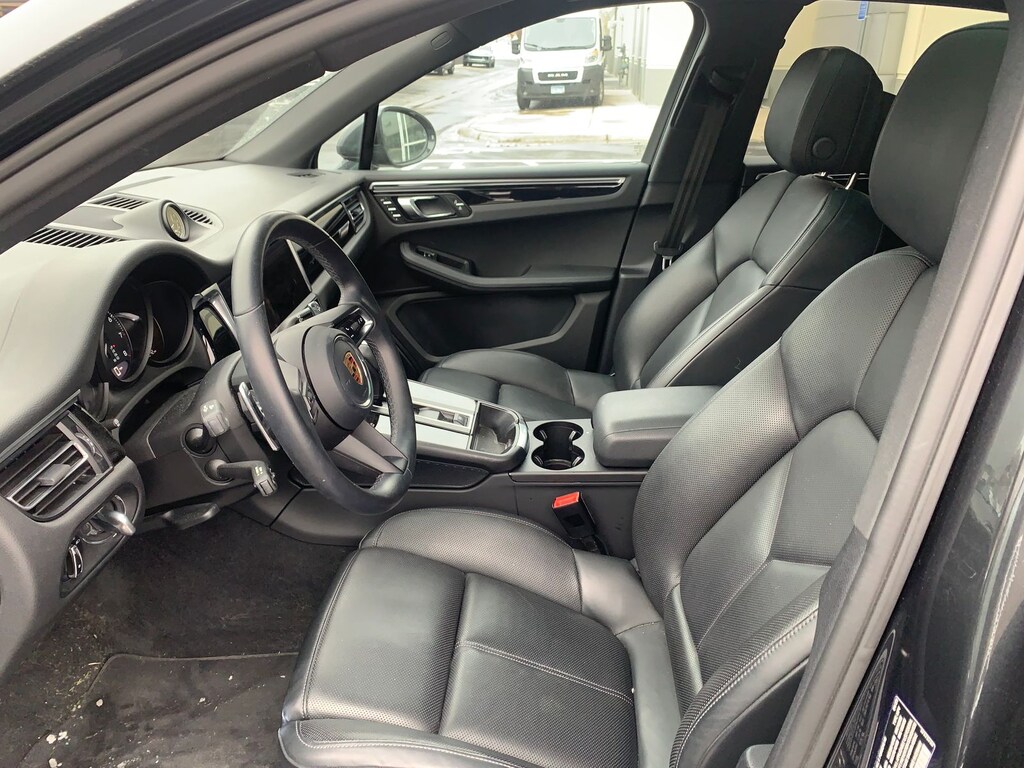 Used 2023 Porsche Macan Base SUV