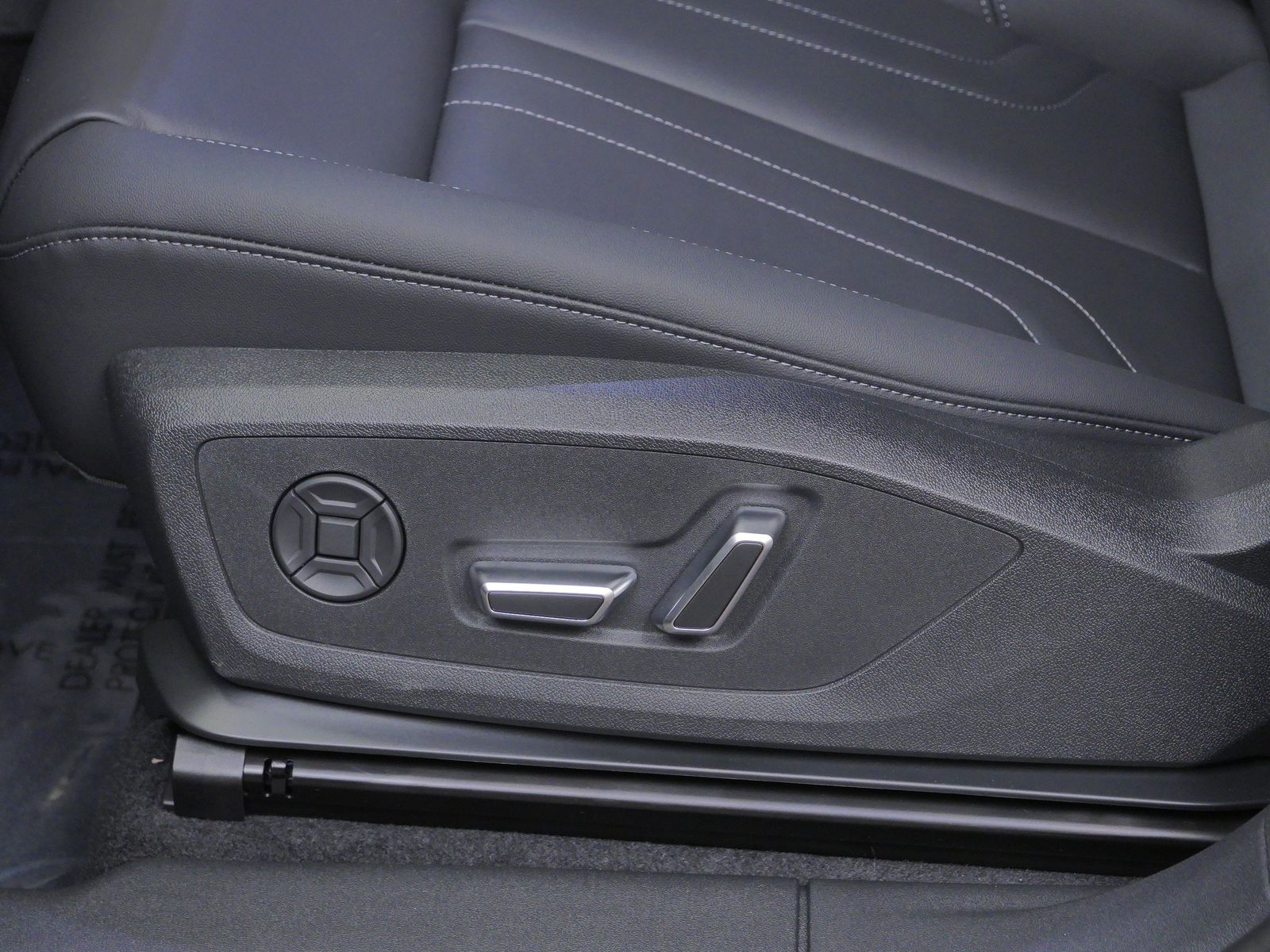 Thumbnail: 2026 Audi Q3 - 11