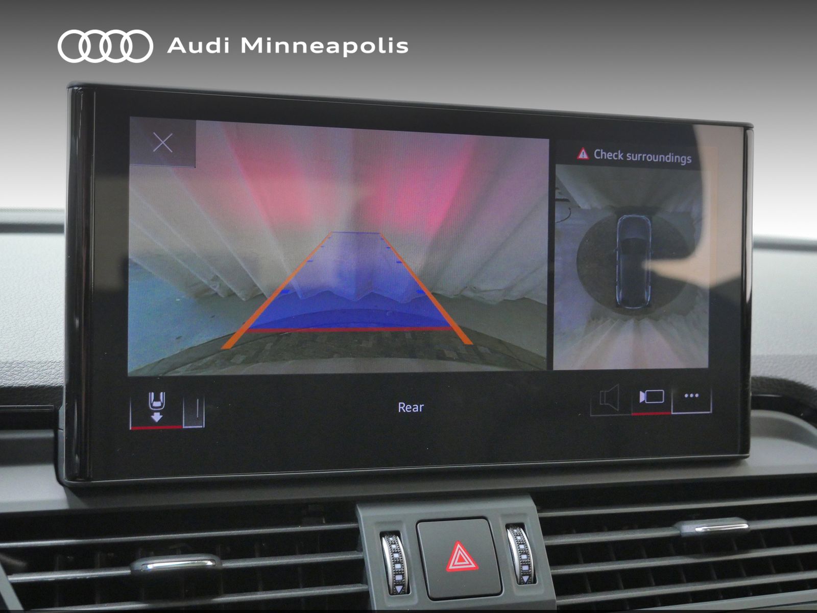 Thumbnail: 2023 Audi Q5 - 32