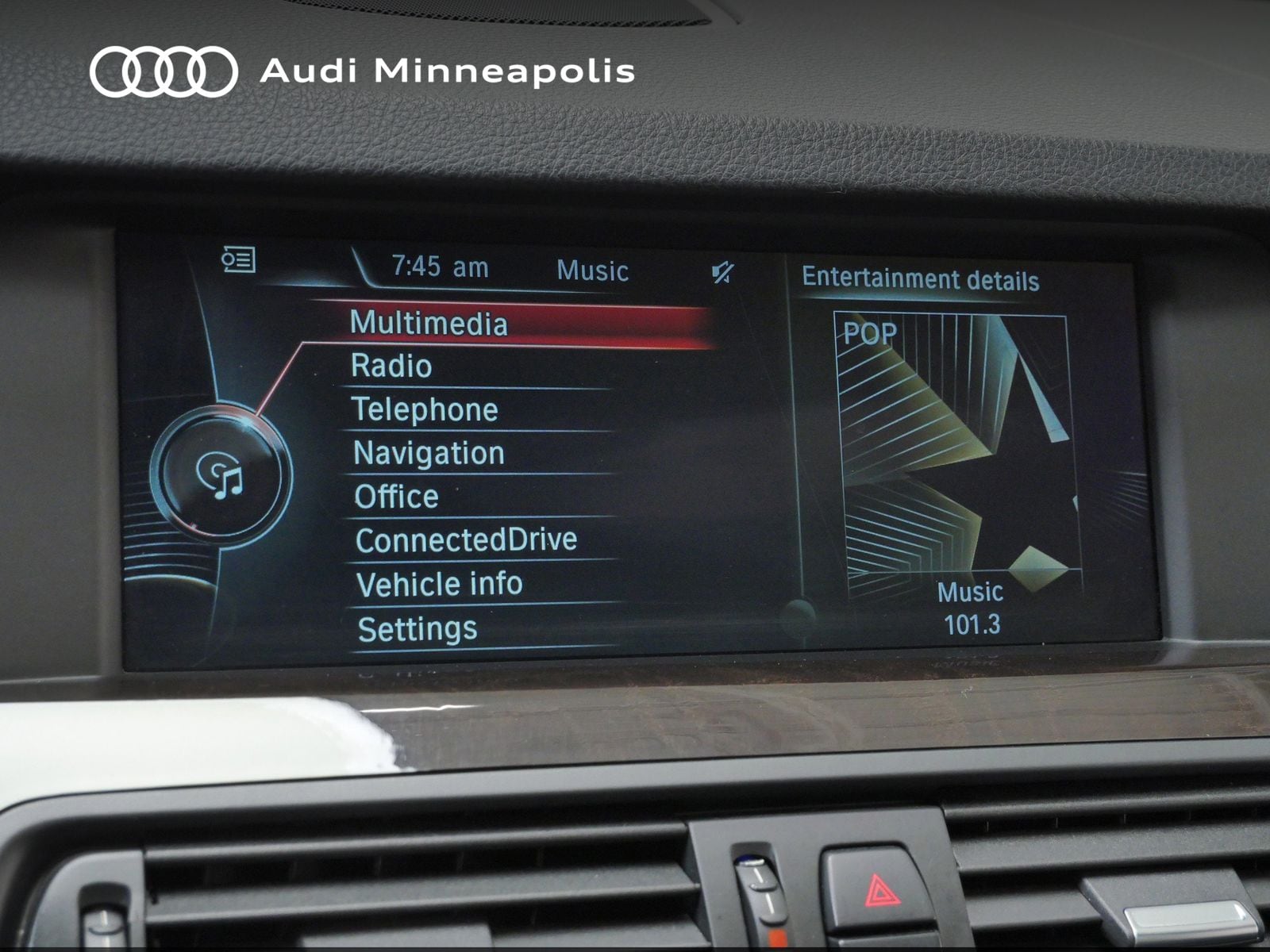 Thumbnail: 2013 BMW 5 Series - 25