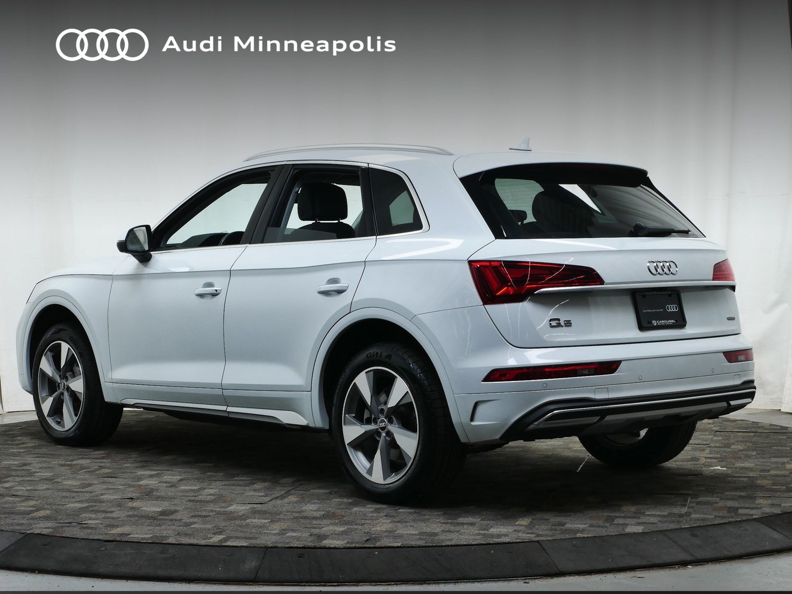Thumbnail: 2023 Audi Q5 - 4