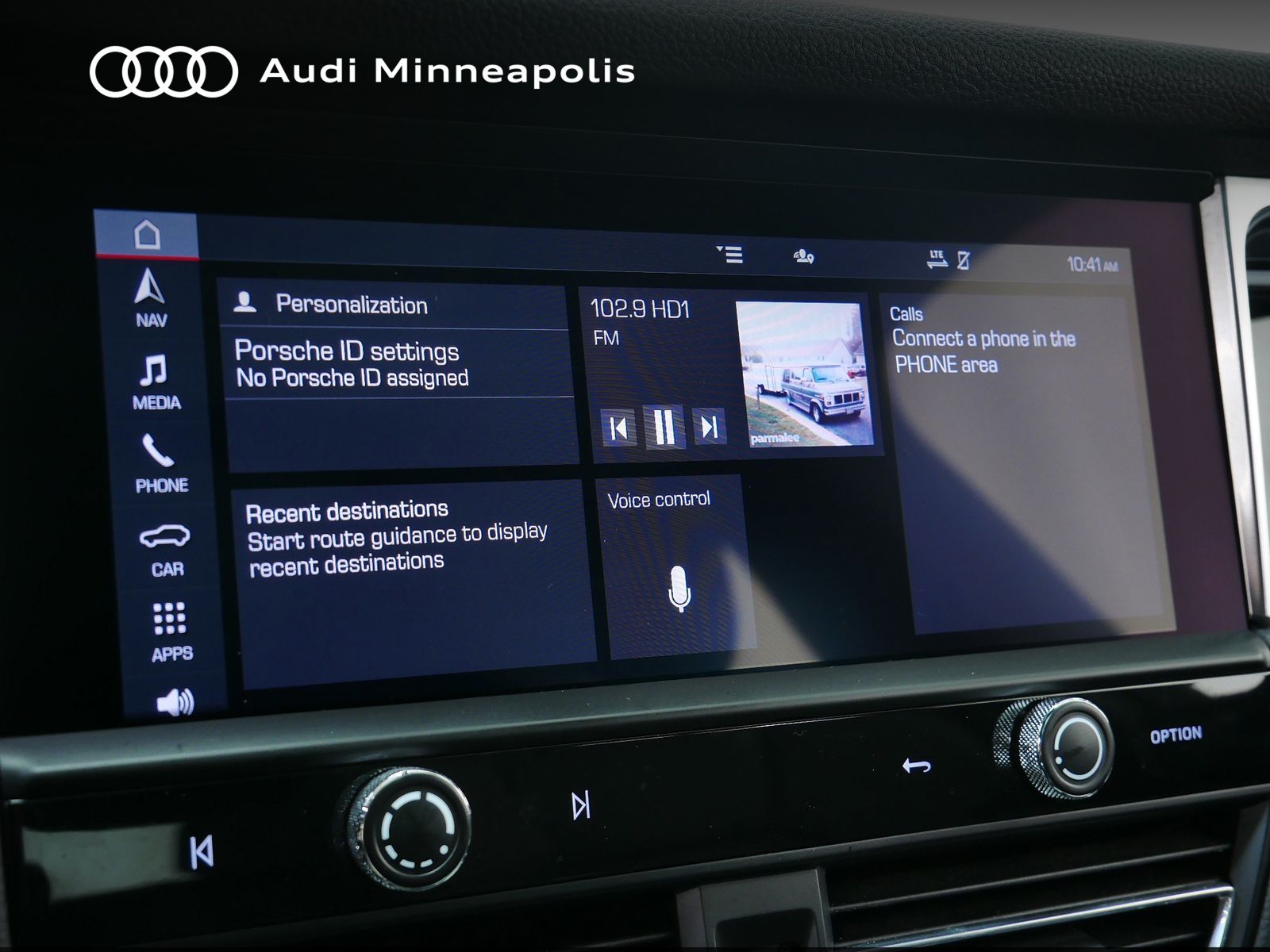 Thumbnail: 2023 Porsche Macan - 31