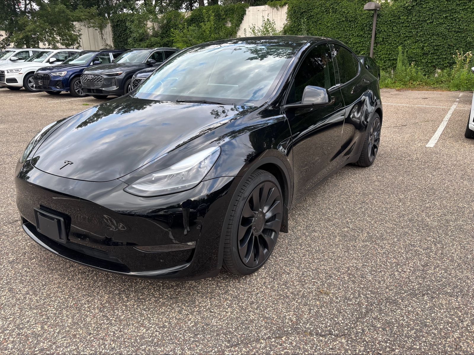 Thumbnail: 2022 Tesla Model Y - 1
