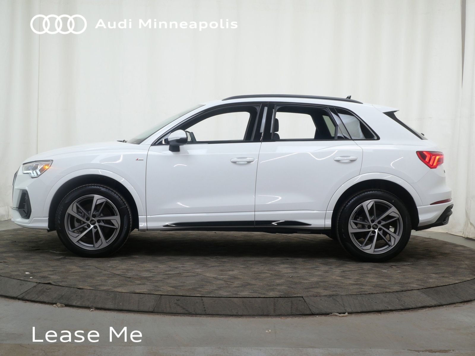 Thumbnail: 2025 Audi Q3 - 3
