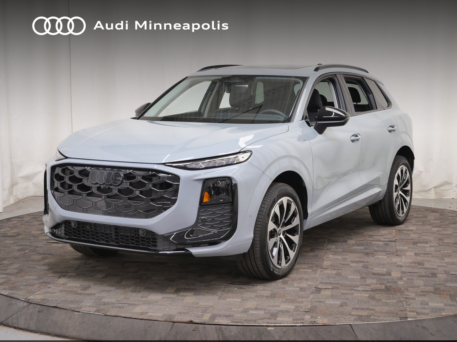 Thumbnail: 2026 Audi Q3 - 1