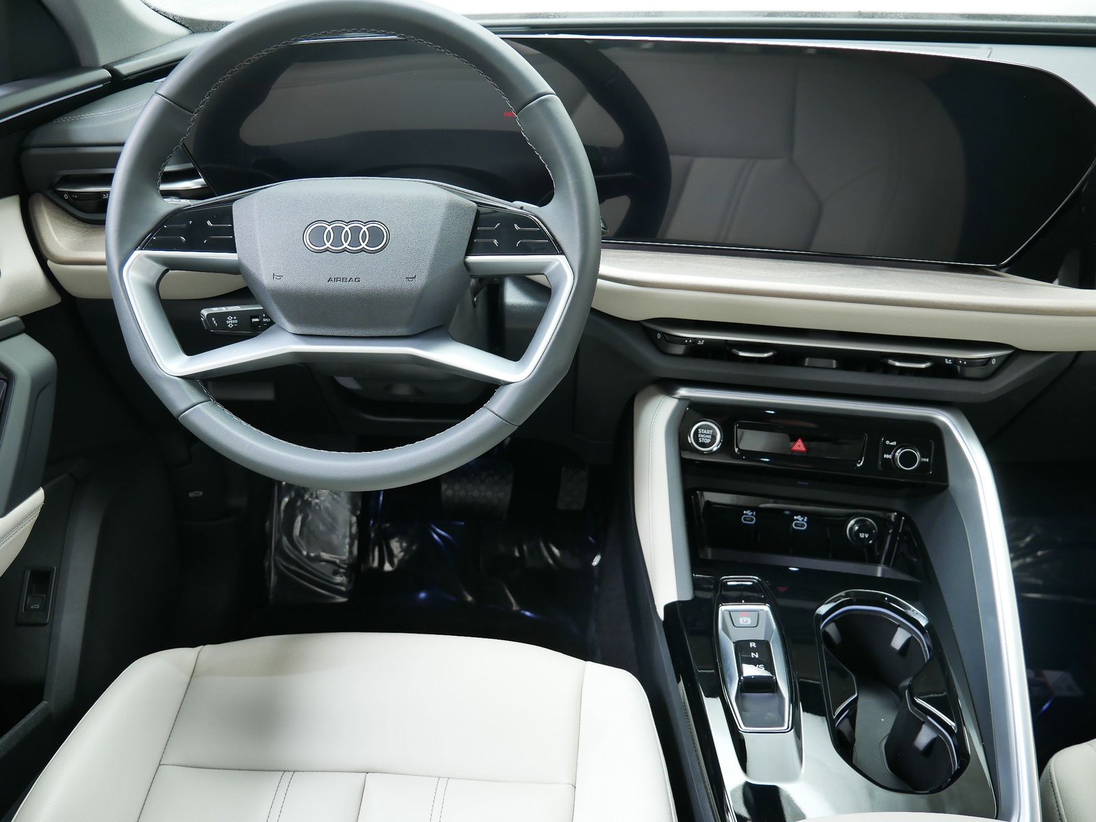 Thumbnail: 2025 Audi Q5 - 13