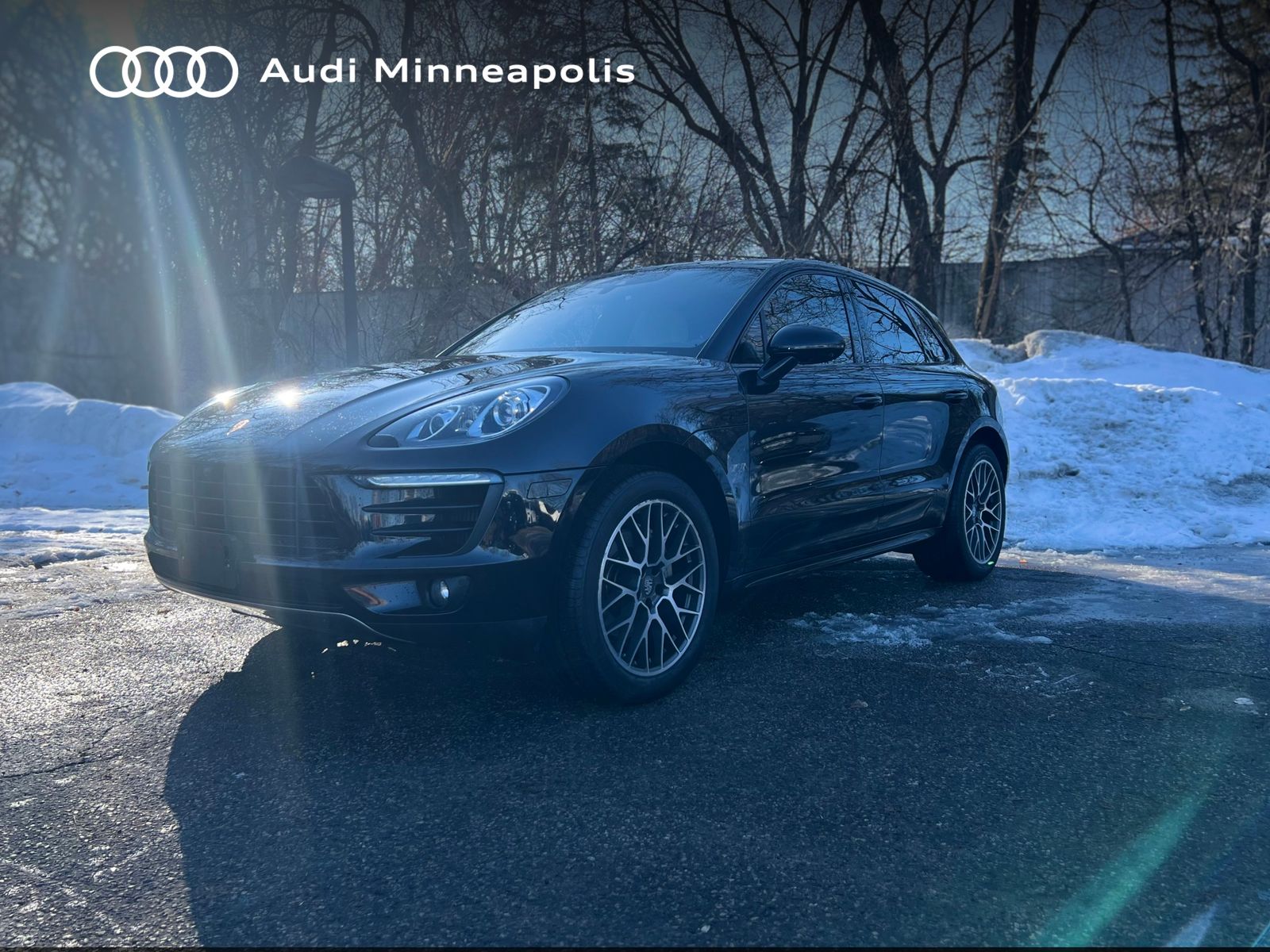 Thumbnail: 2016 Porsche Macan - 8