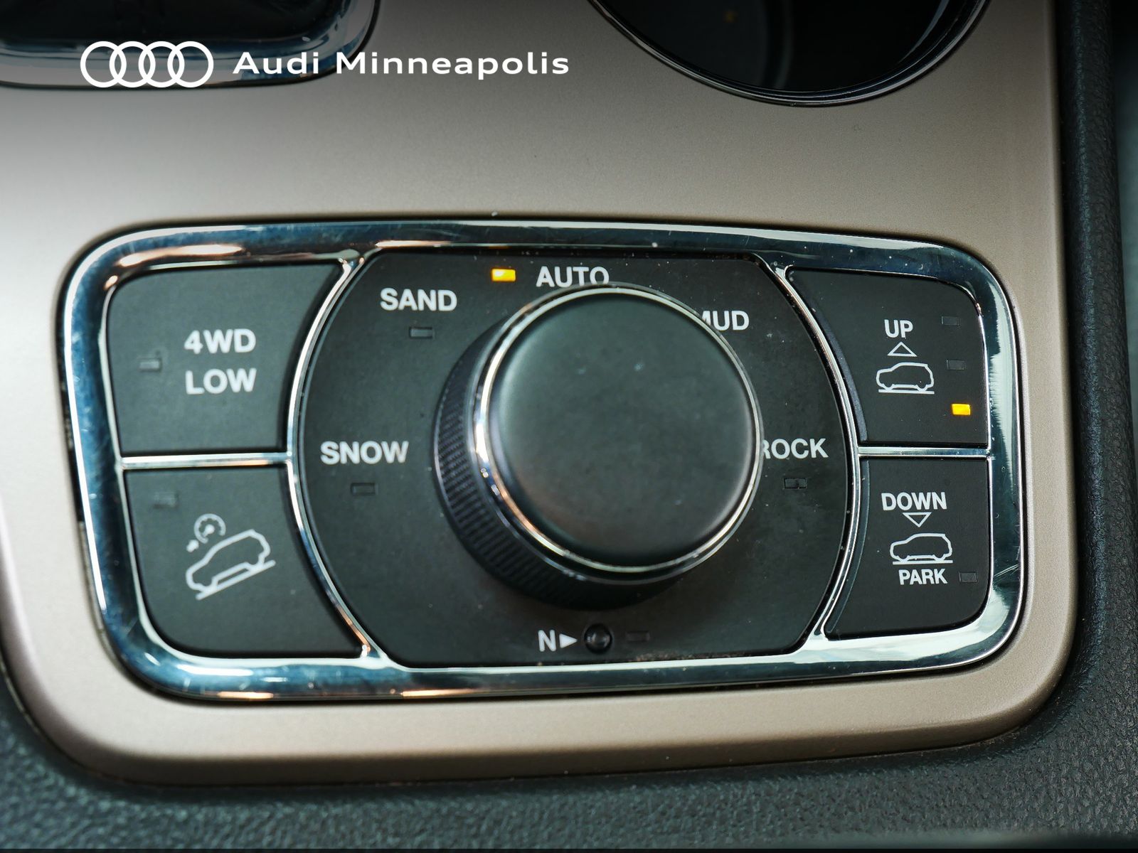 Thumbnail: 2016 Jeep Grand Cherokee - 23