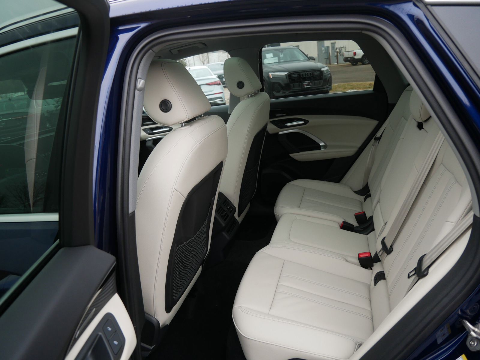 Thumbnail: 2025 Audi Q5 - 10