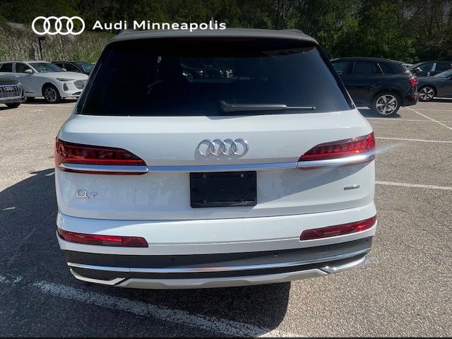 Thumbnail: 2023 Audi Q7 - 11