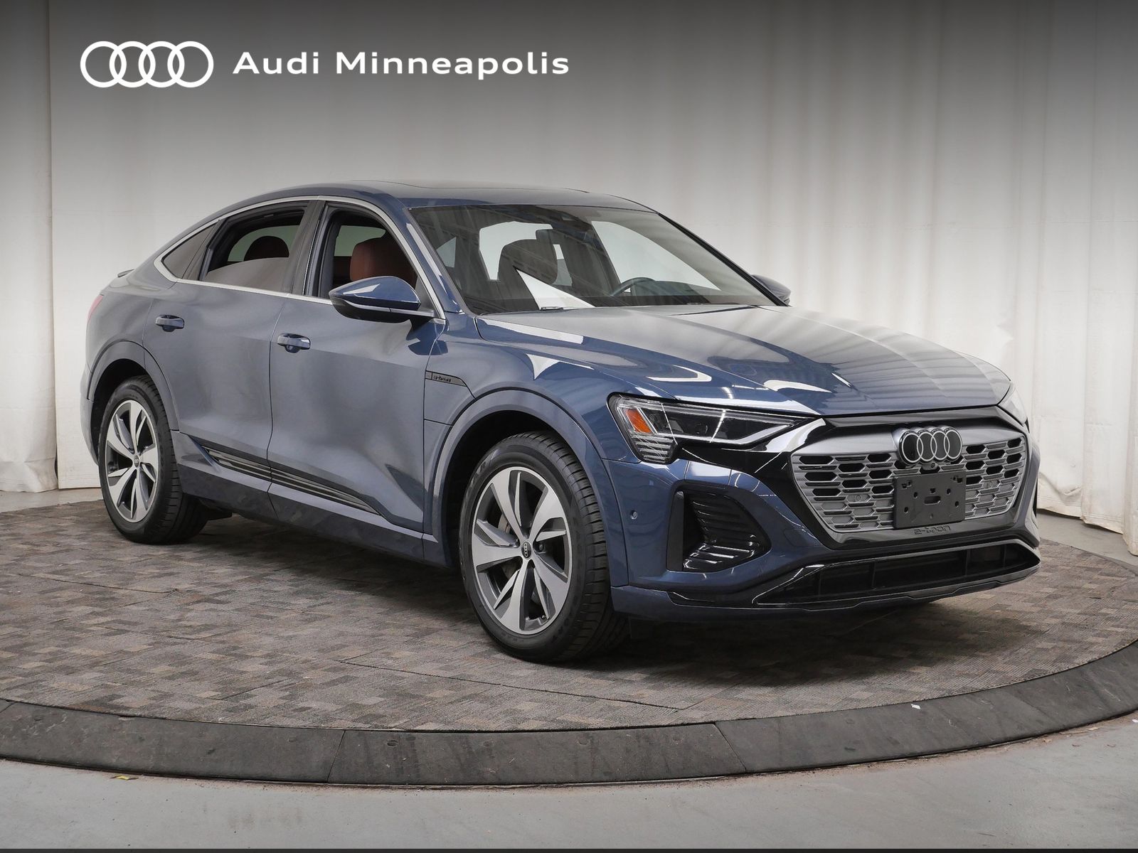 Thumbnail: 2024 Audi Q8 e-tron - 11
