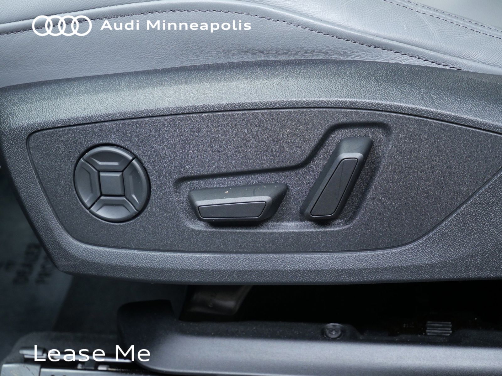 Thumbnail: 2025 Audi Q3 - 13