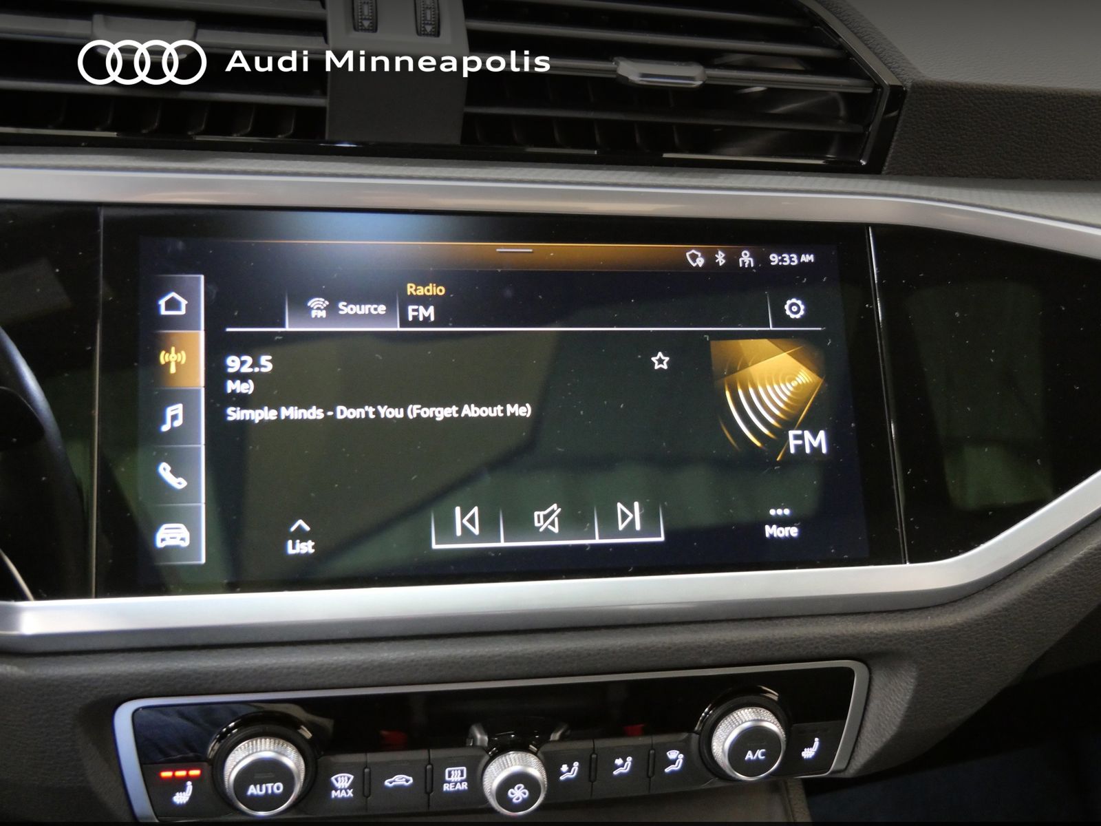 Thumbnail: 2023 Audi Q3 - 31