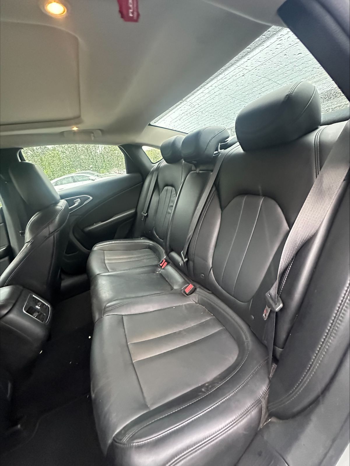 Thumbnail: 2016 Chrysler 200 - 8