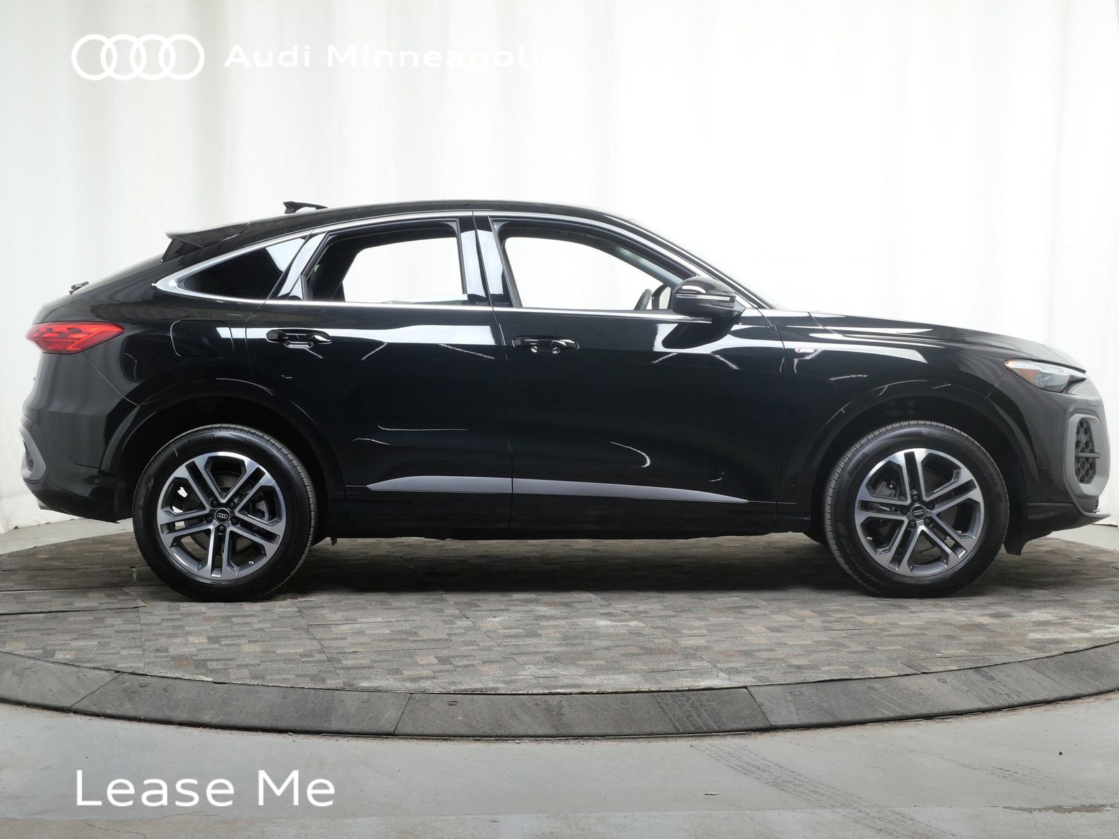 Thumbnail: 2025 Audi Q5 - 9