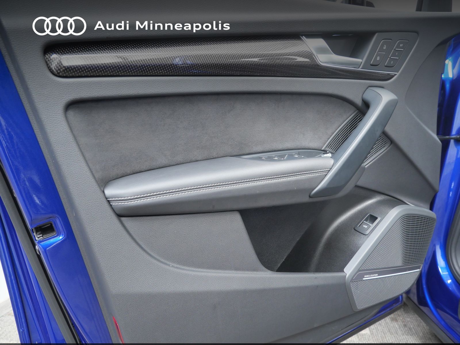 Thumbnail: 2023 Audi SQ5 - 12
