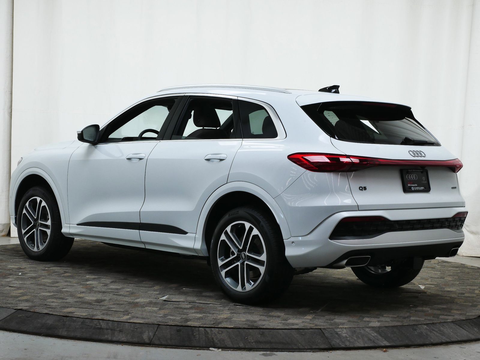 Thumbnail: 2025 Audi Q5 - 4