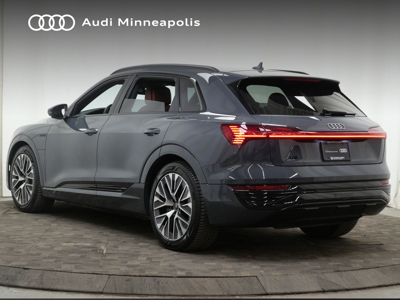 Thumbnail: 2024 Audi Q8 e-tron - 5