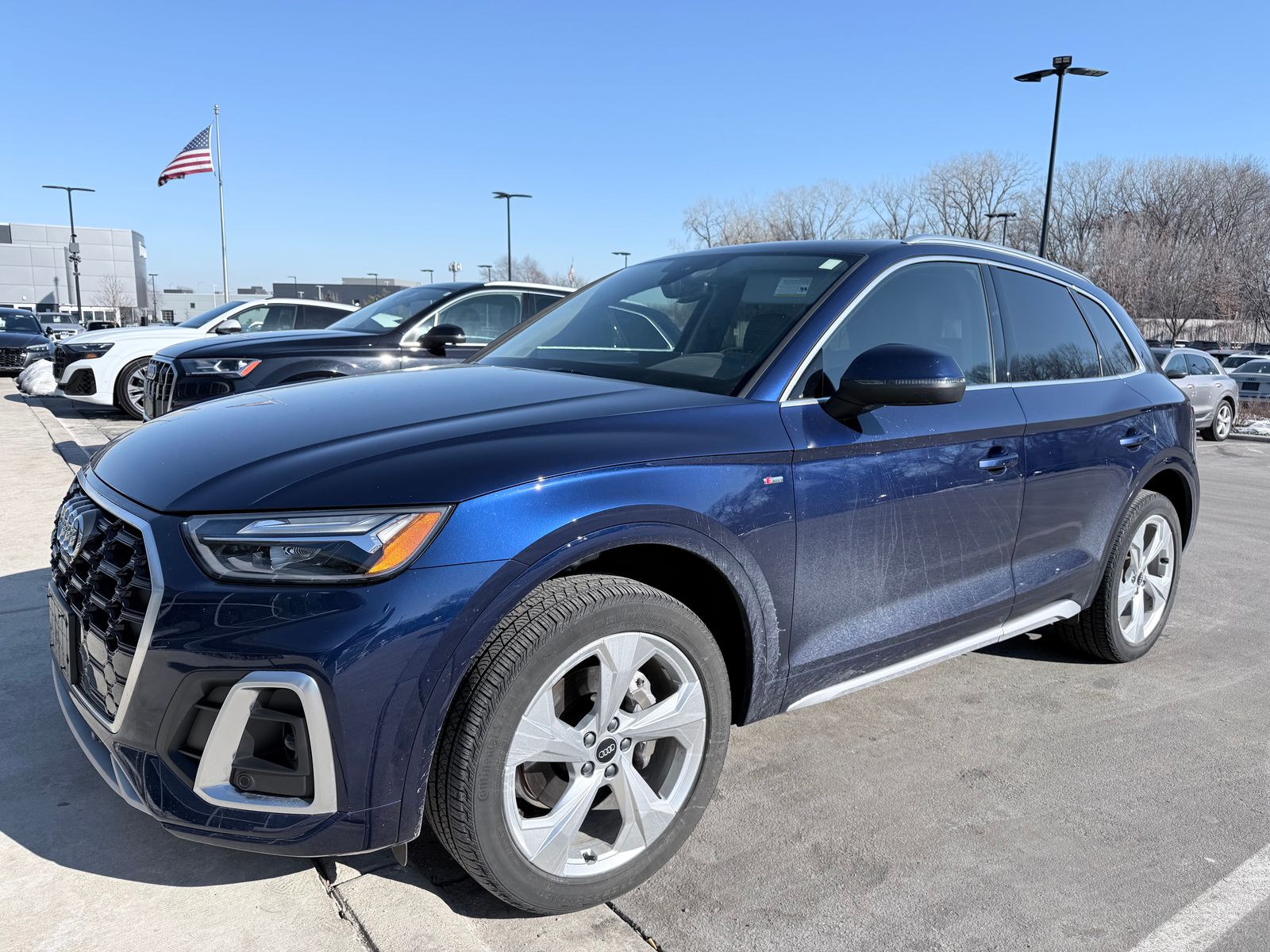 Thumbnail: 2022 Audi Q5 - 1