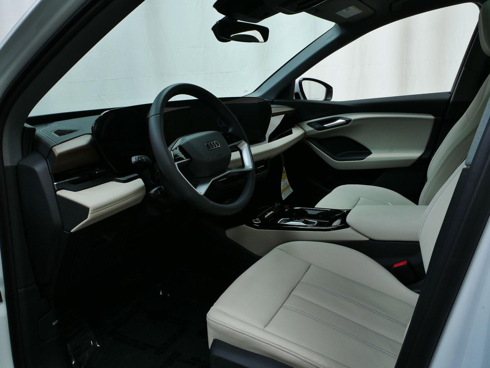 2025 Audi Q6 E-tron Premium photo 2