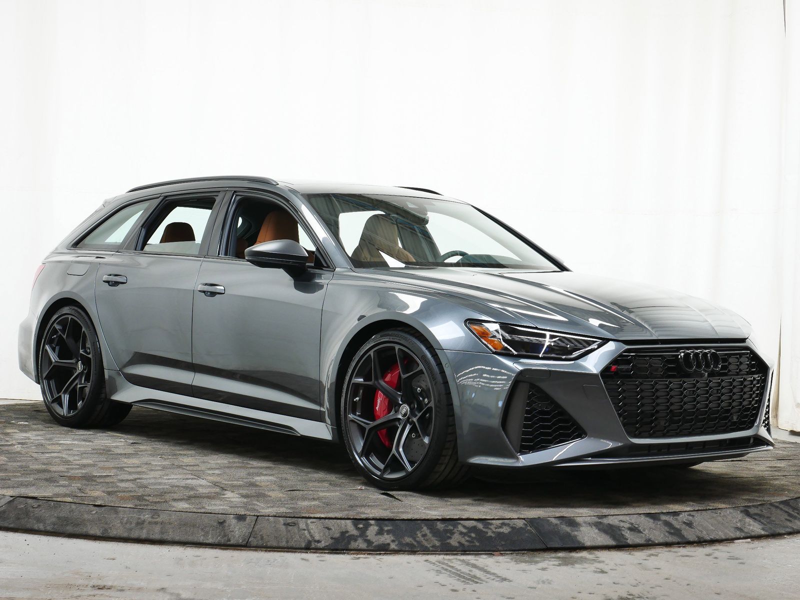 Thumbnail: 2026 Audi RS 6 - 8