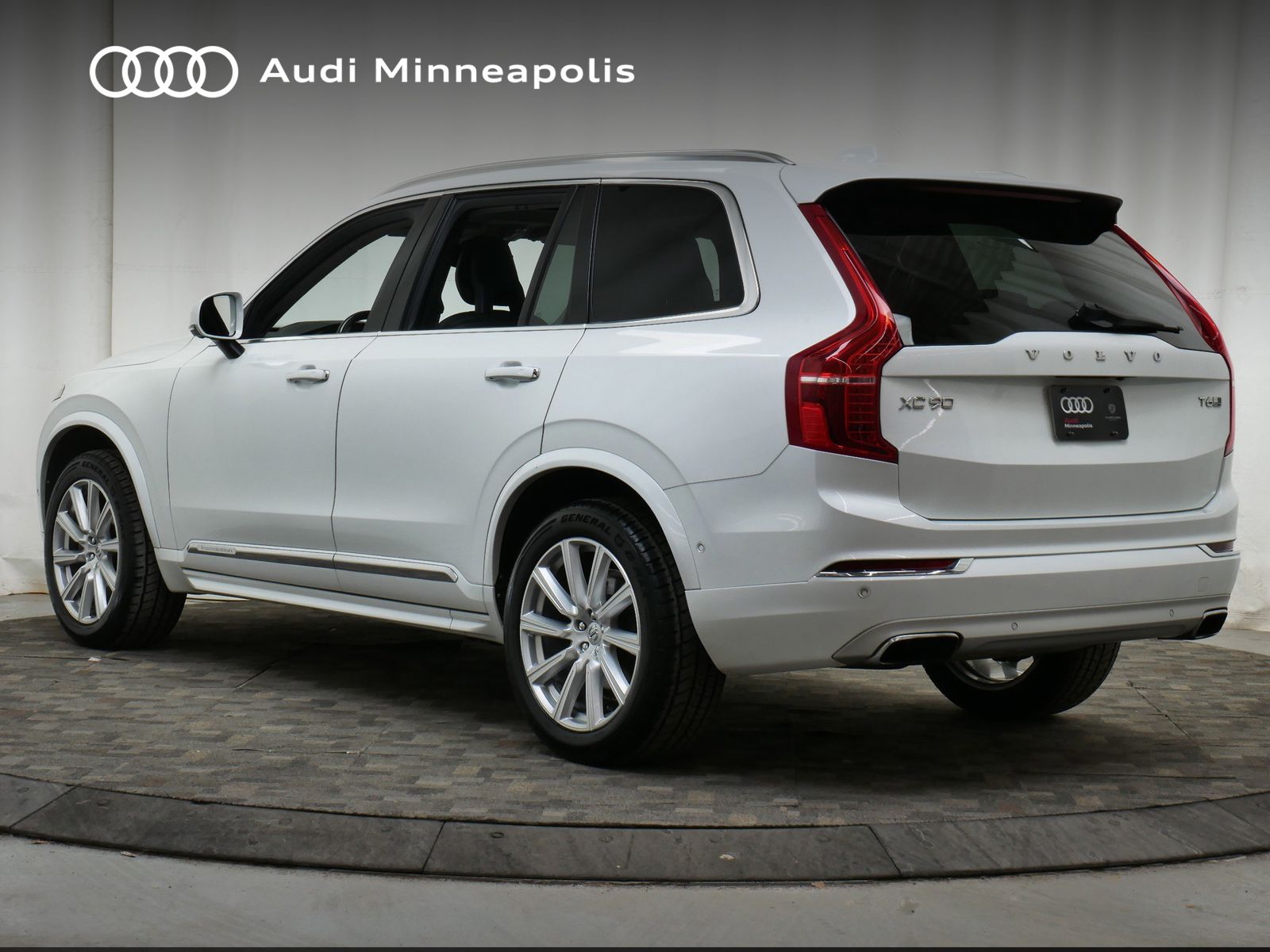 Thumbnail: 2018 Volvo XC90 - 4