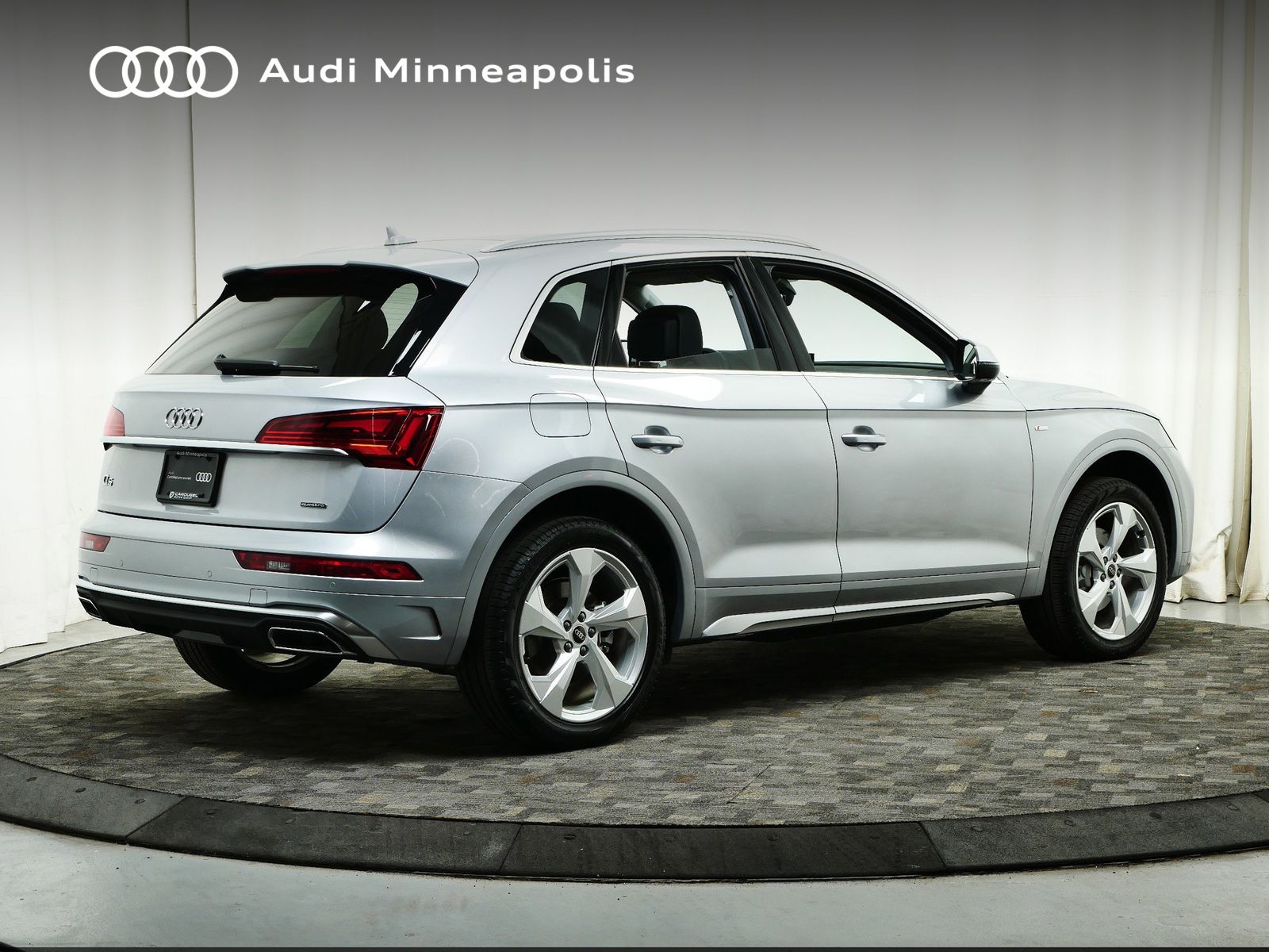 Thumbnail: 2025 Audi Q5 - 6