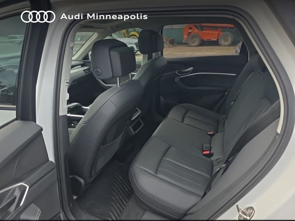 Thumbnail: 2024 Audi Q8 e-tron - 17