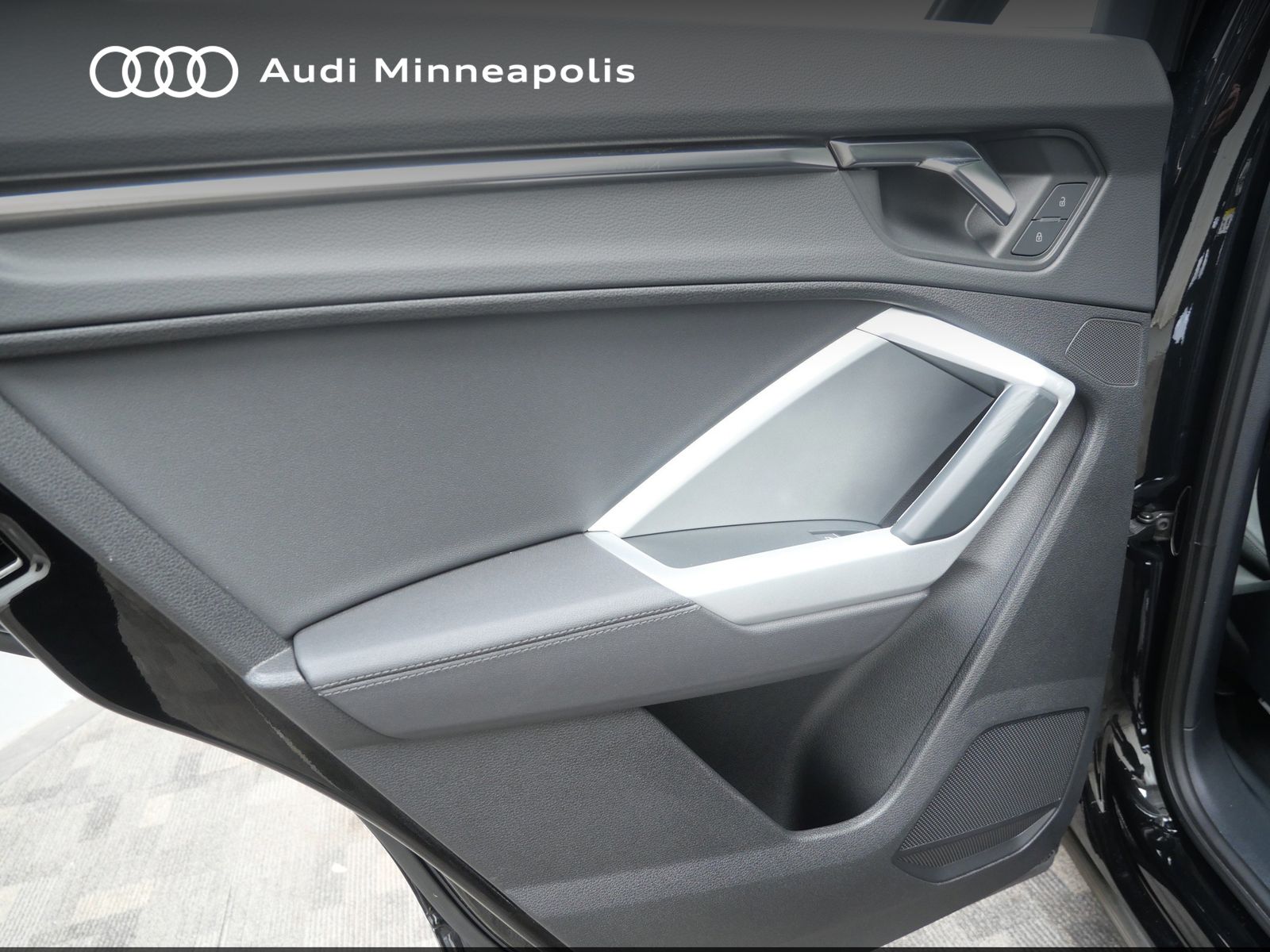 Thumbnail: 2023 Audi Q3 - 16